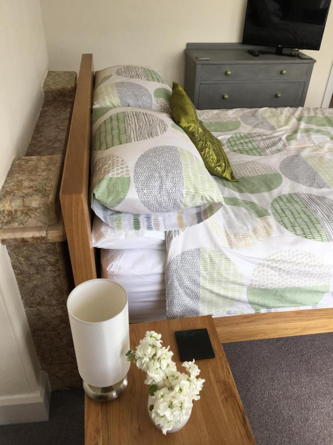 Penwyn Bed And Breakfast Лу Екстериор снимка